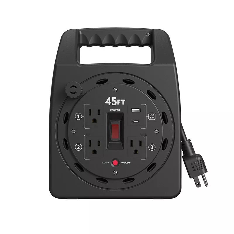 3 salidas USB2.4A Carrete de cable de plástico 45 pies con protección contra sobrecarga